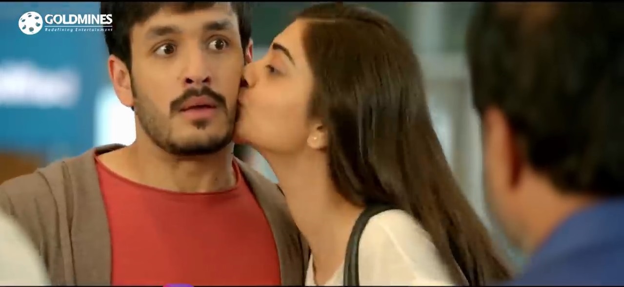 Mr. Majnu 2020 Hindi Dubbed.mp4 snapshot 00.49 [2020.07.03 12.13.40]