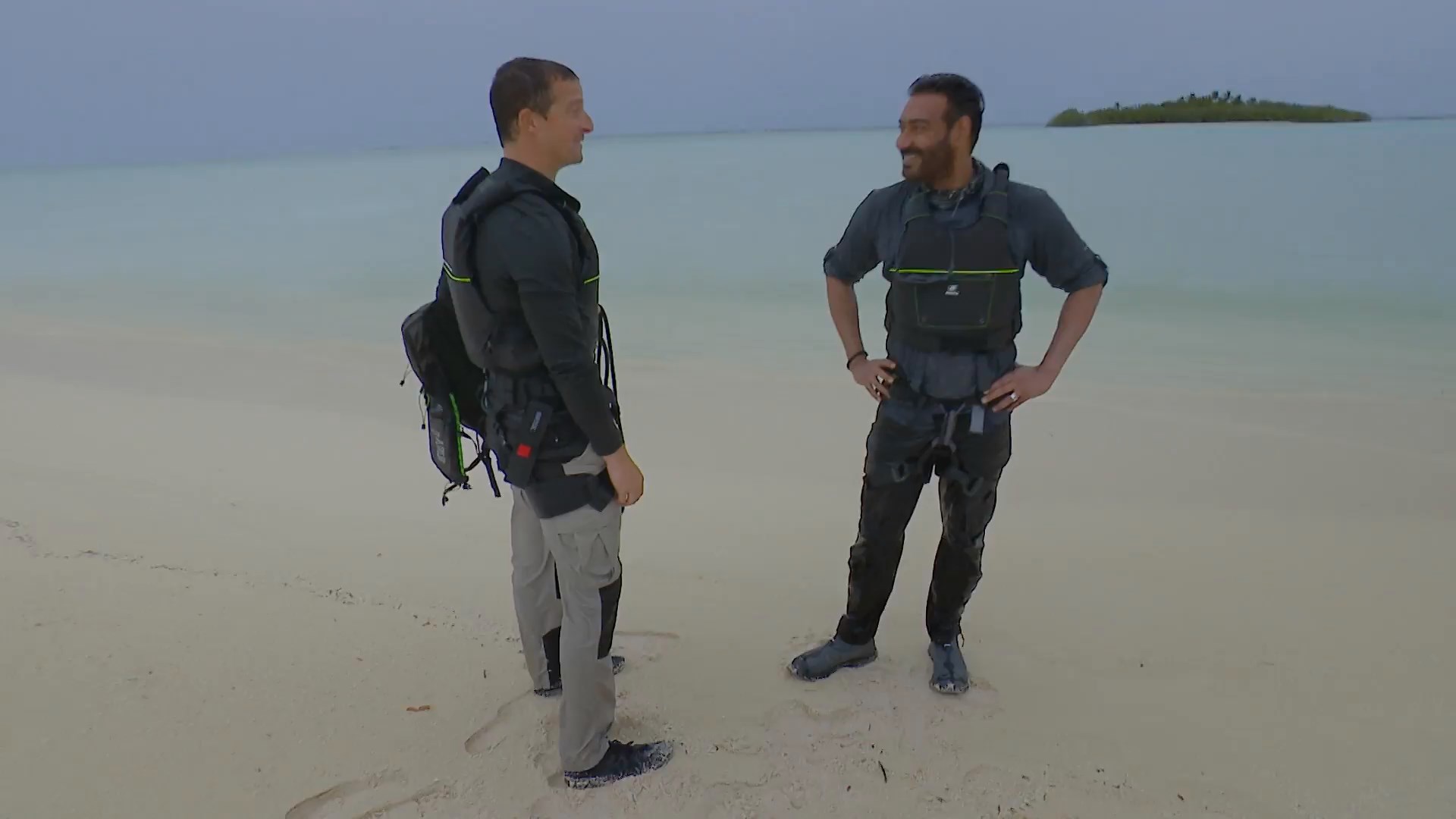 Into.the.Wild.With.Bear.Grylls.and.Ajay (4)