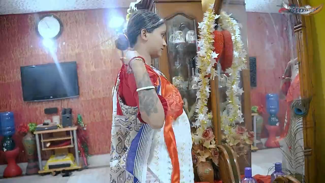 Sexy Sudipa Dadi Ne Apne Pote Ko Akela Paya Aur Raat Bhar Ghapaghap Chudaee ~ GoddesMahi.mp4 snapsho