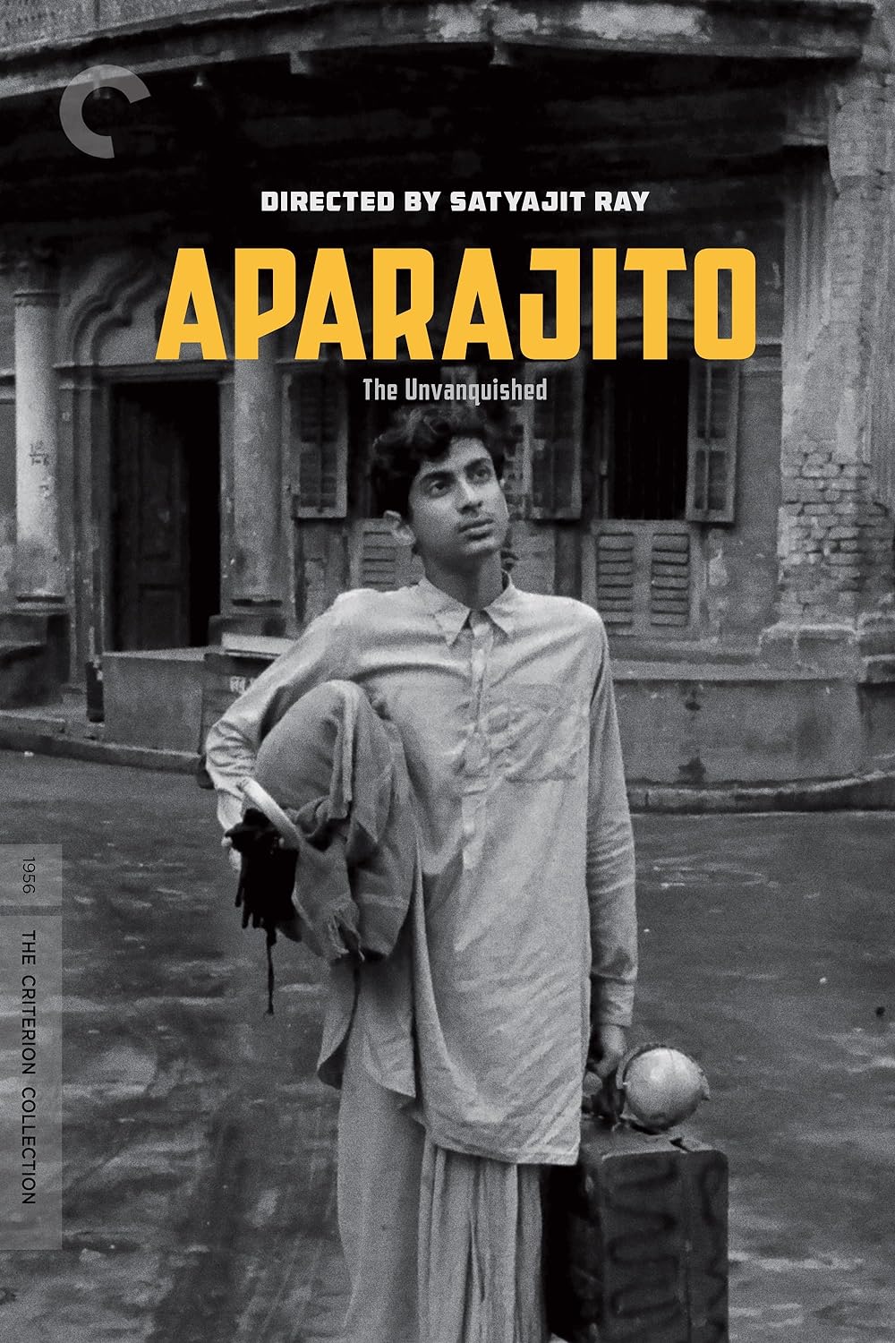 Aparajito – The Unvanquished (1956) 480p BluRay Full Bengali Movie ESubs [350MB]