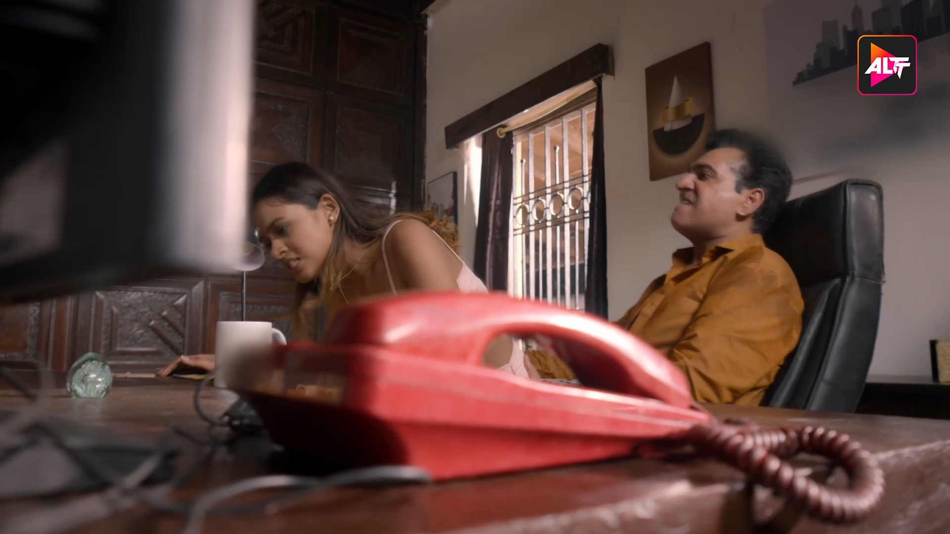 Crimes And Confessions 2024 AltBalaji S03 E010 12 Web Series.mkv snapshot 00.42.59.948