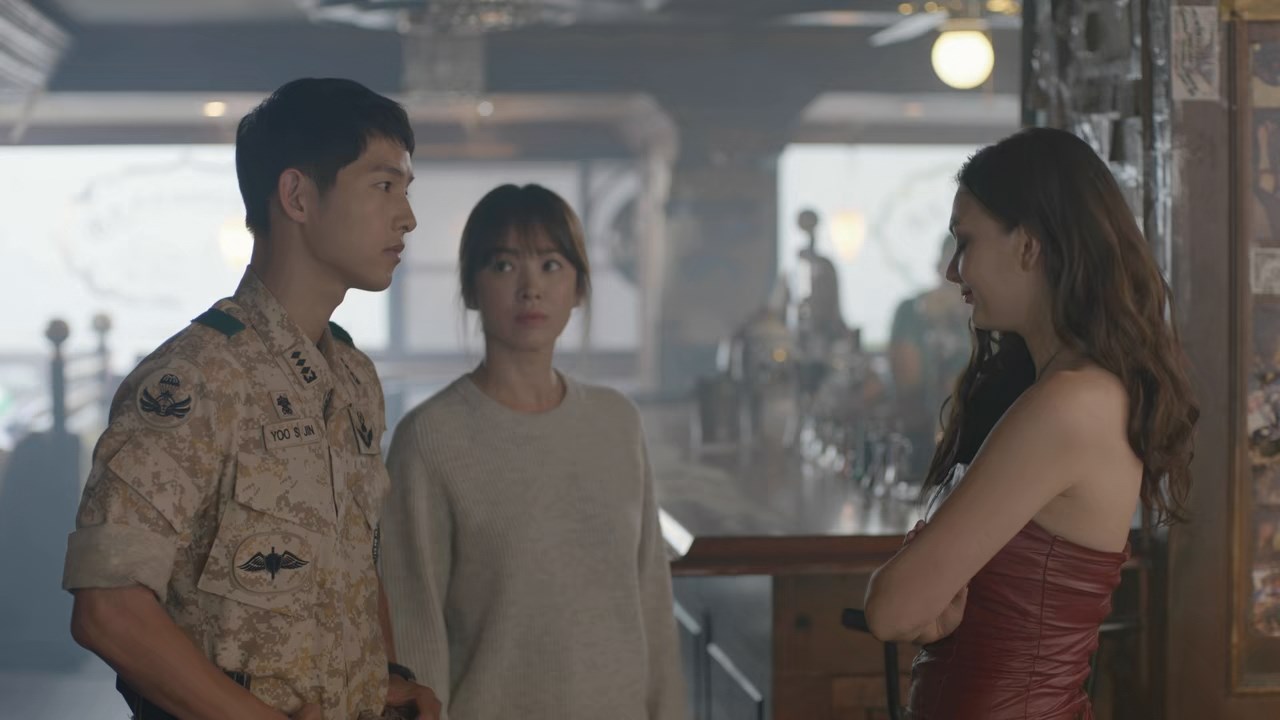 Descendants of the Sun (2016) S01E10 720p 10bit BluRay x265 HEVC [Org DTH Hindi DD 2.0 ~ 224Kbps + E