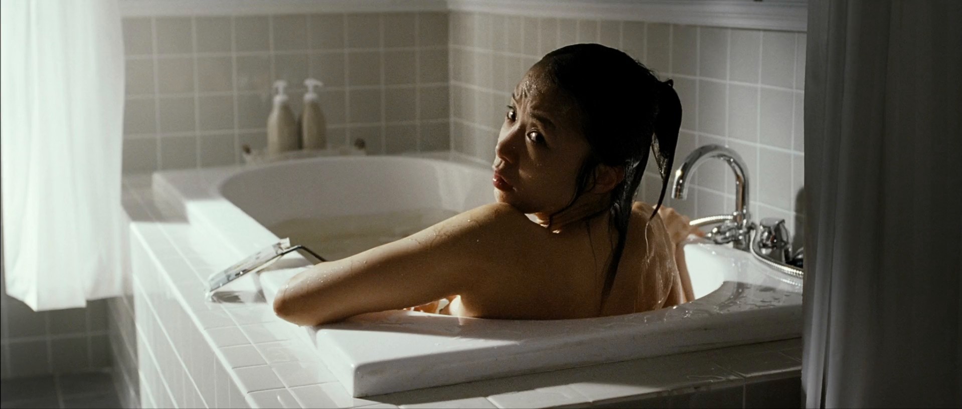 The Housemaid (2010) www.9kmovies.com Hindi Dual Audio 1080p BluRay 2.4GB ESub.mkv snapshot 01.02.25