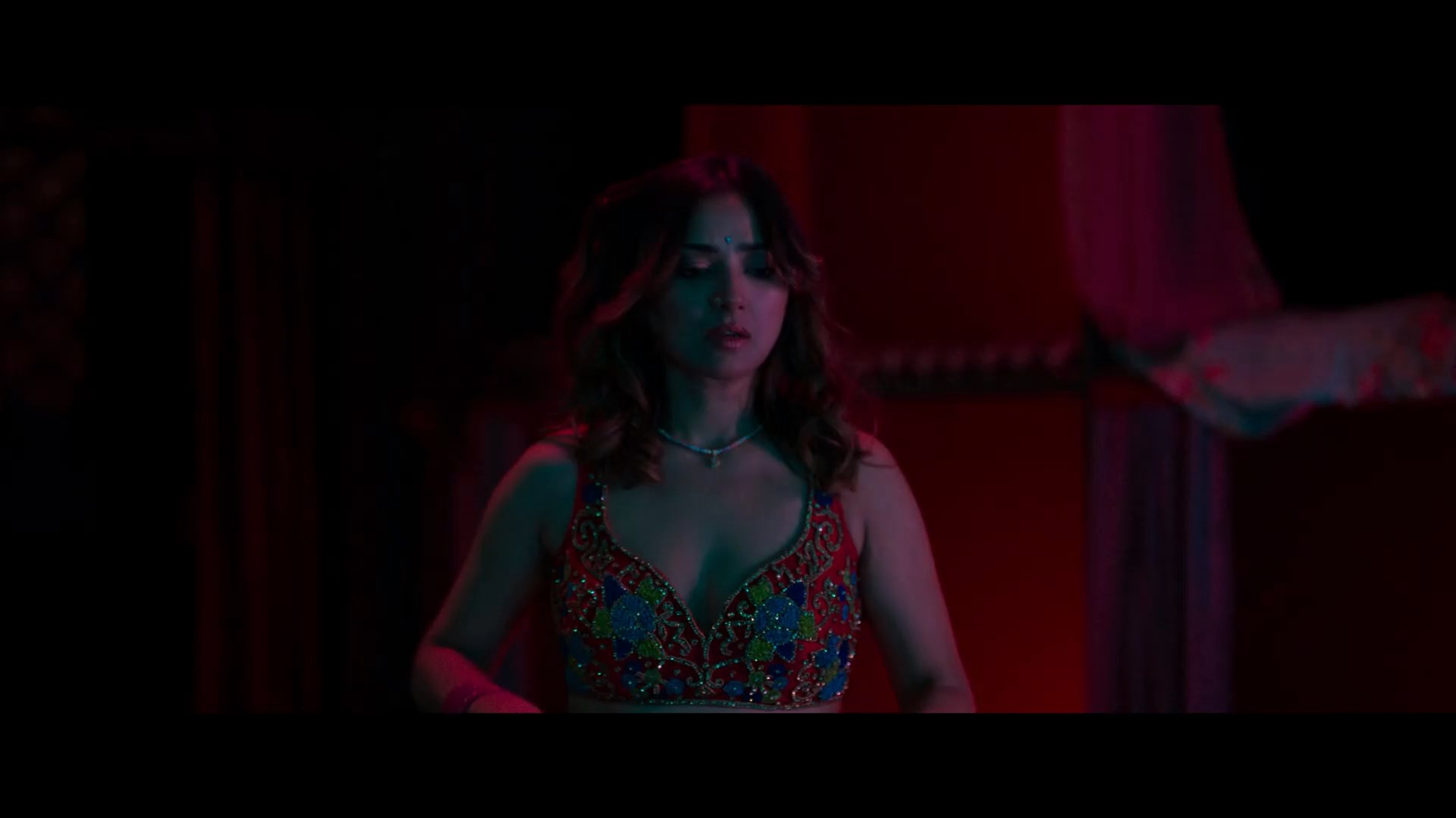 India Lockdown (2022) Dazzling sex scenes.ts snapshot 03.16.401