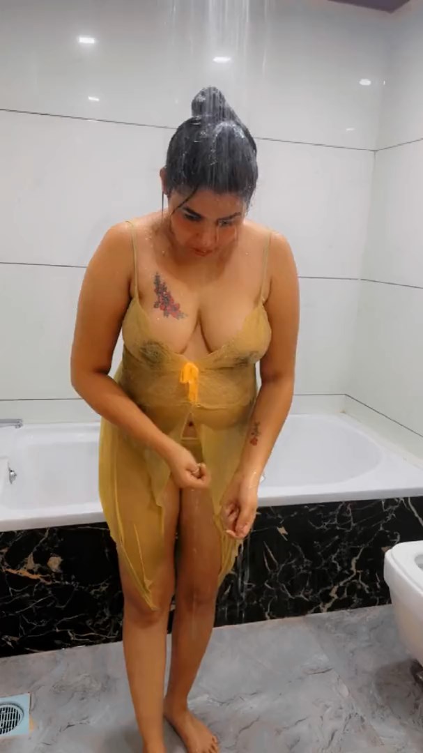 Ott Actress Preeti Puneet Solo Shower ~ App Content.mp4 snapshot 00.00.000