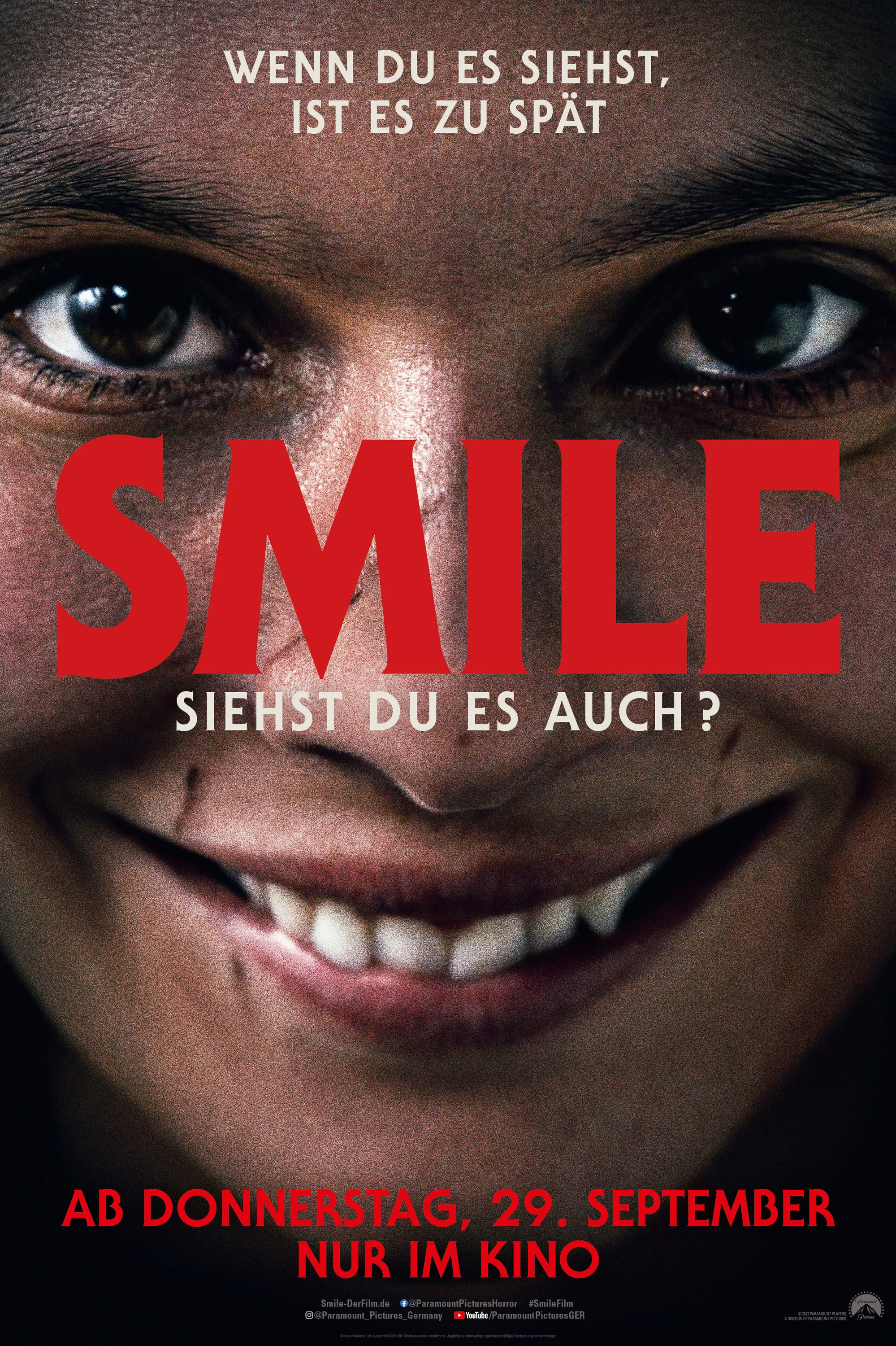 Smile (2022) 480p HDRip Hindi Dual Audio Movie ESubs [550MB]